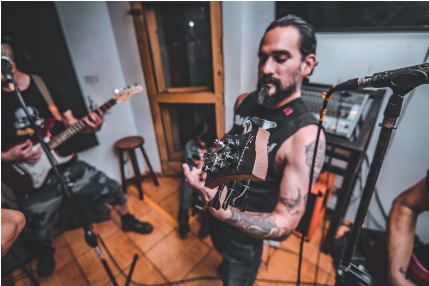 LOS PERROS
PUNK & ROLL